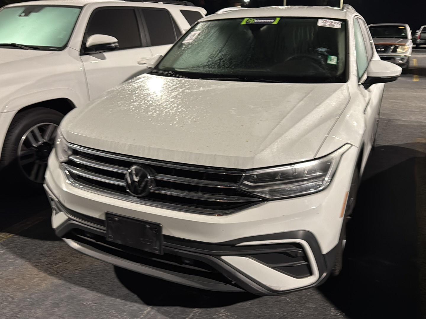 2024 Volkswagen Tiguan SE Wolfsburg Edition photo 3