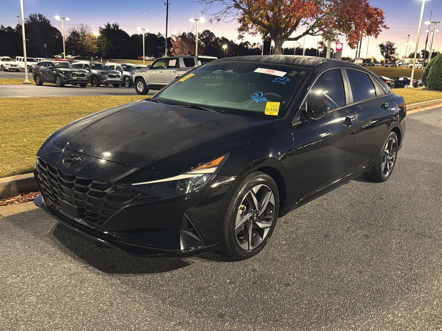 2023 Hyundai Elantra SEL Convenience photo 2