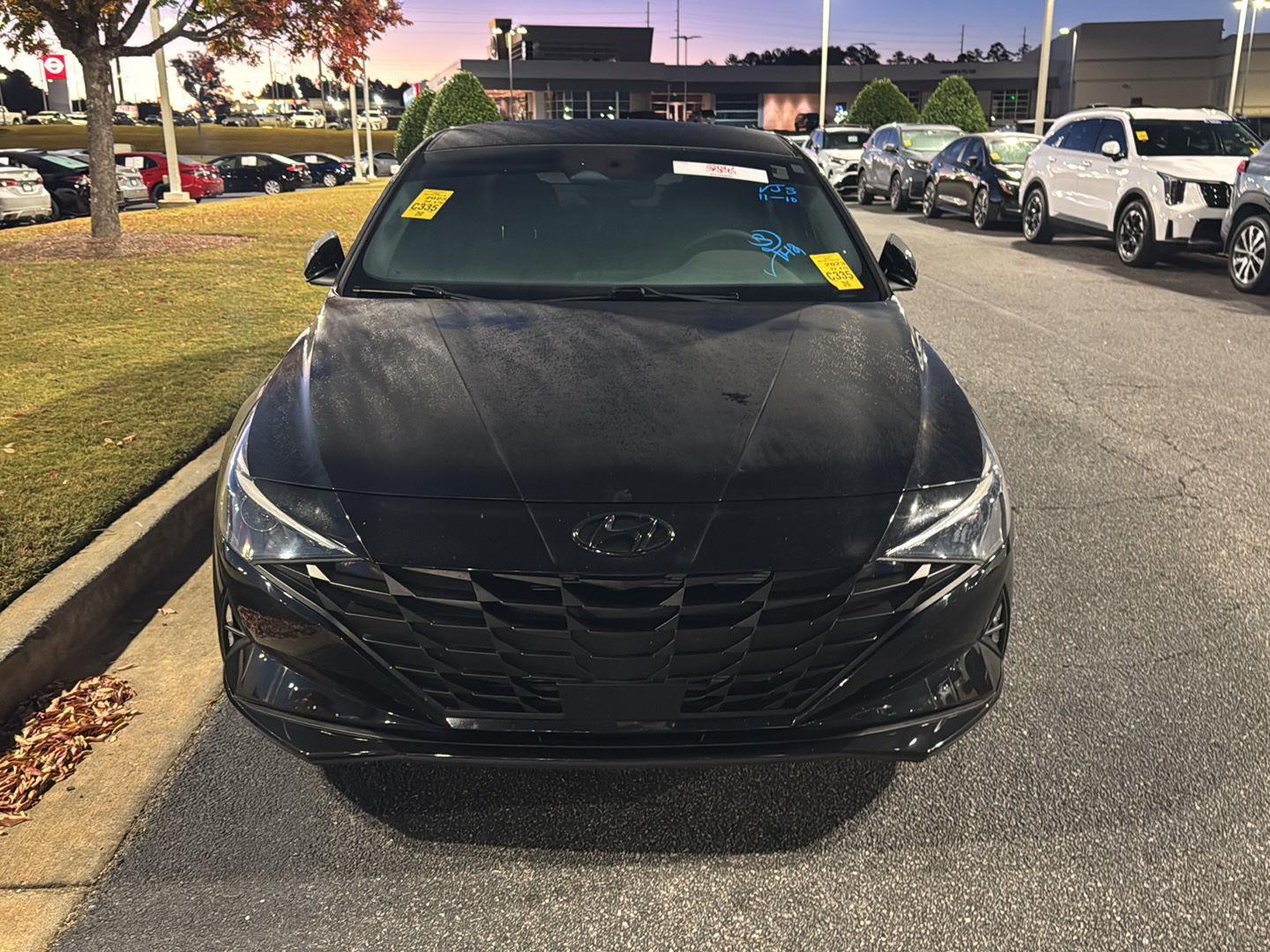 2023 Hyundai Elantra SEL Convenience photo 3