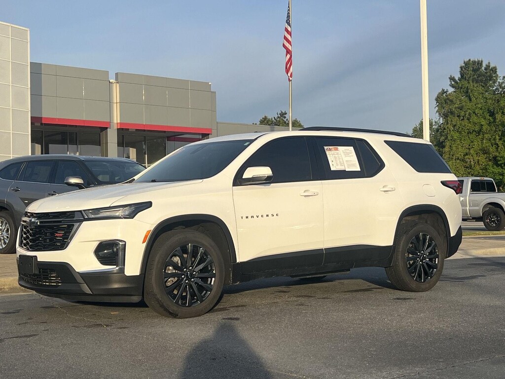 Used 2023 Chevrolet Traverse RS SUV