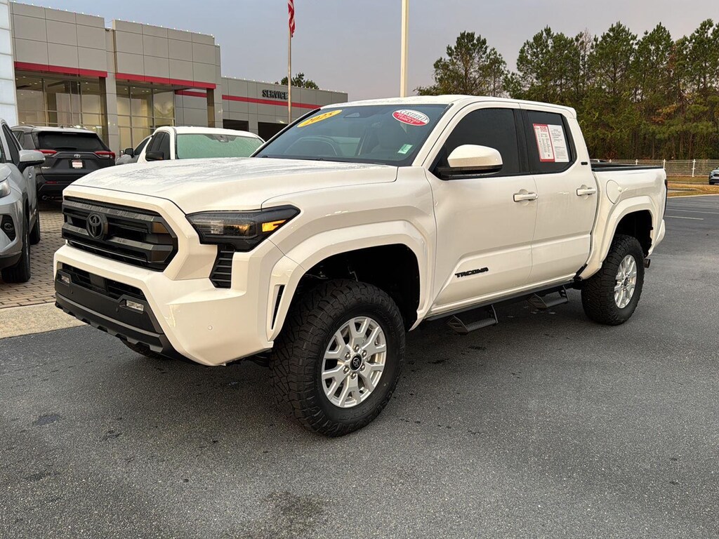 Used 2025 Toyota Tacoma SR5 Truck