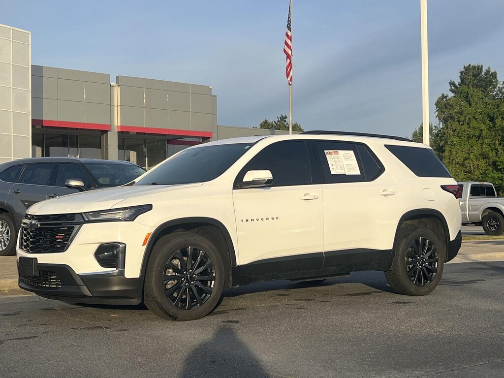 Used 2023 Chevrolet Traverse RS SUV