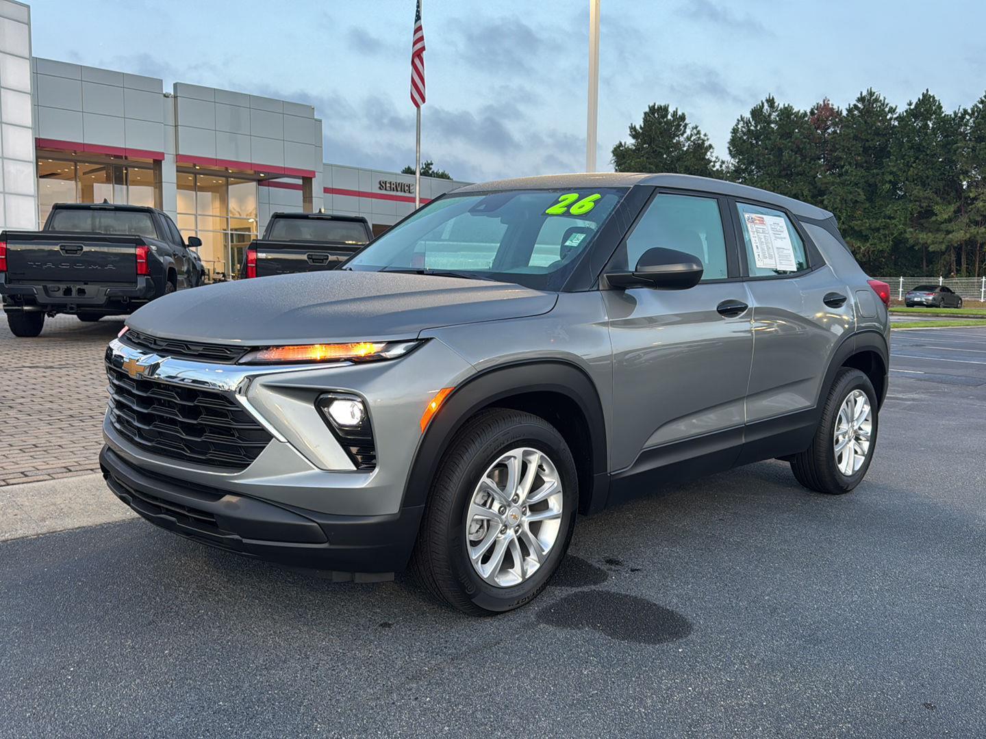 2026 Chevrolet Trailblazer LS photo 2