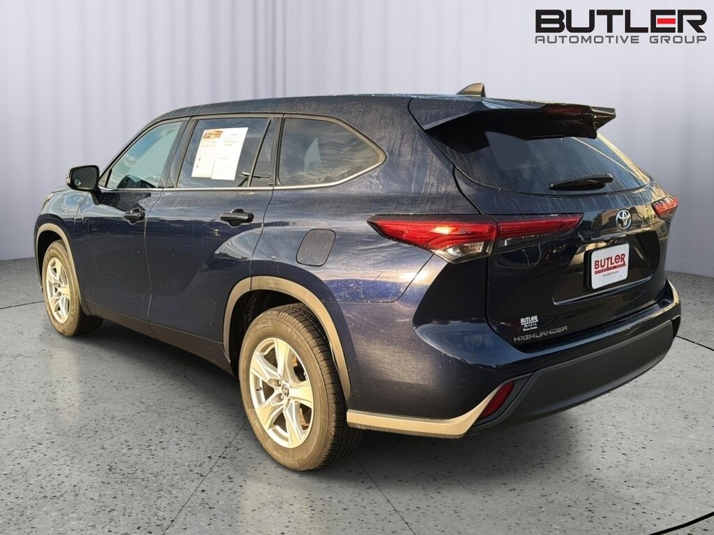 Used 2022 Toyota Highlander L SUV