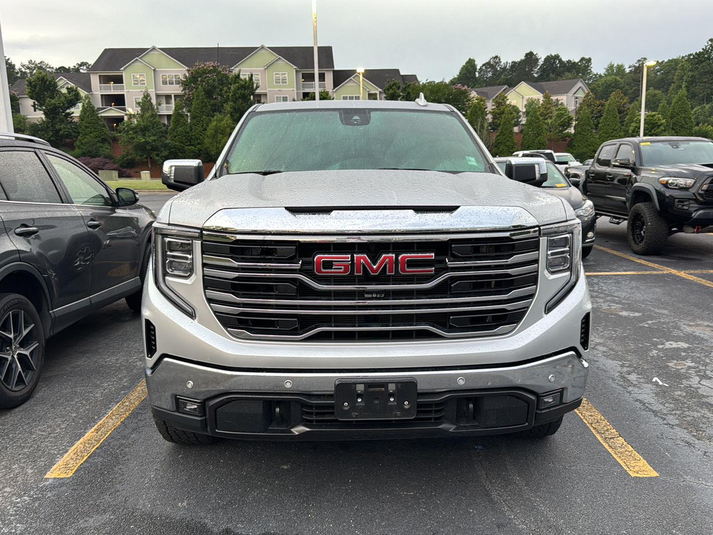 2022 Gmc Sierra 1500 SLT photo 2