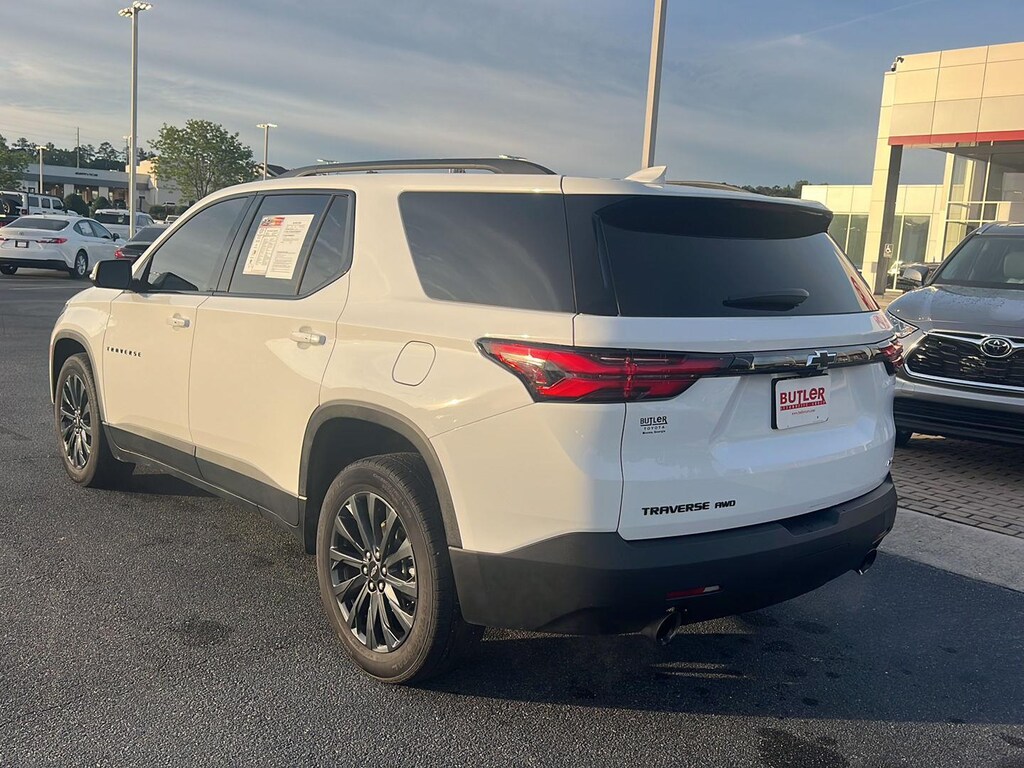Used 2023 Chevrolet Traverse RS SUV