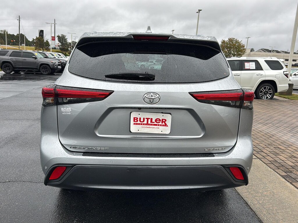 Used 2022 Toyota Highlander Limited SUV