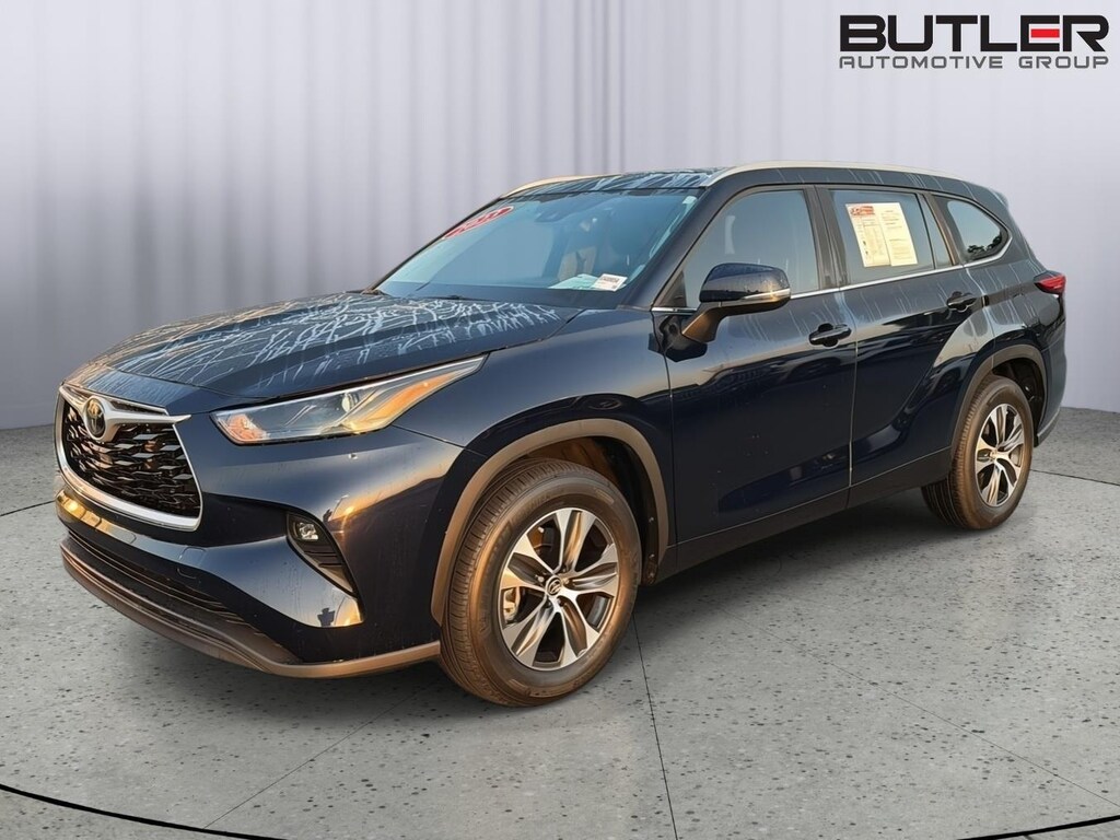 Used 2023 Toyota Highlander XLE SUV