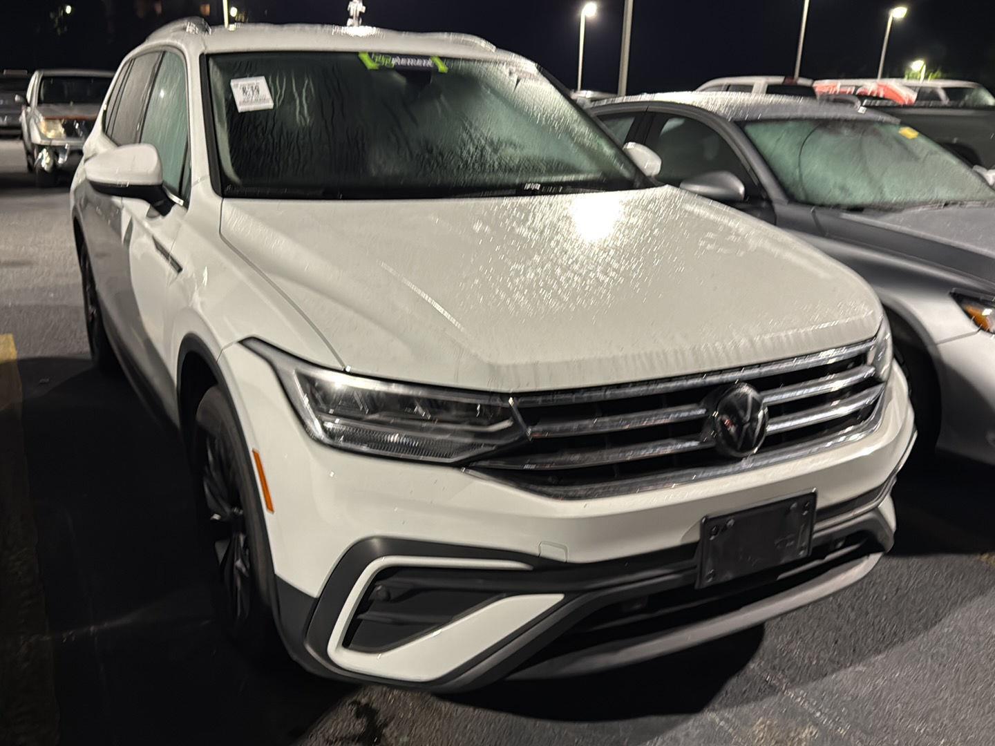 2024 Volkswagen Tiguan SE Wolfsburg Edition photo 4