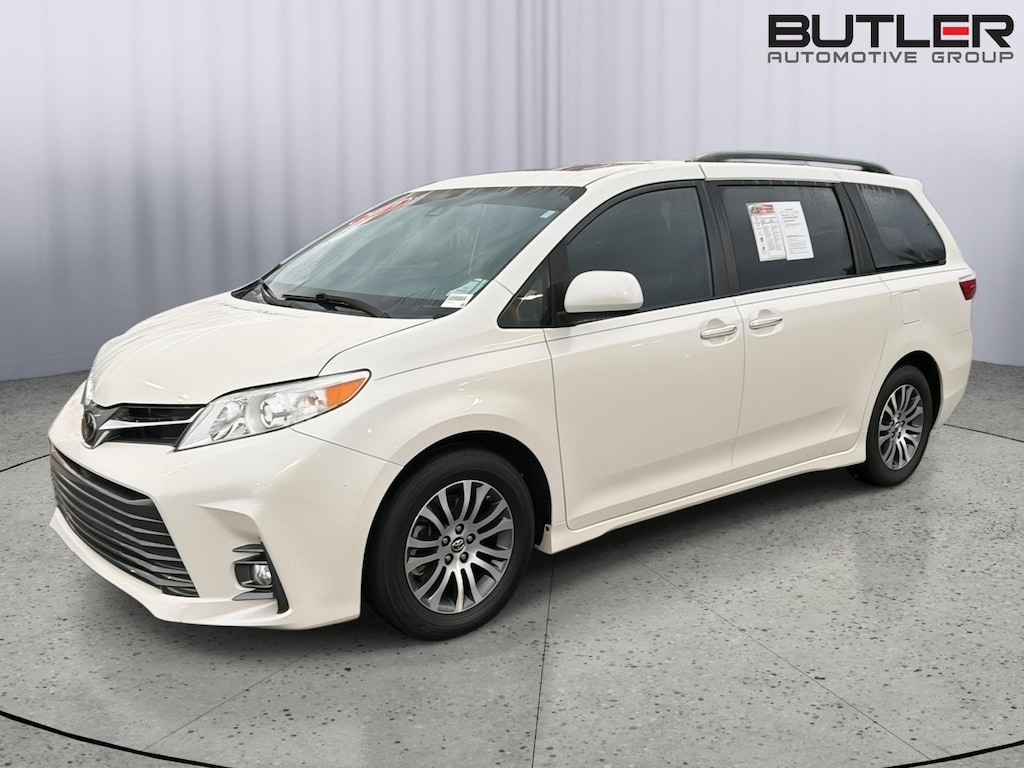 Used 2019 Toyota Sienna XLE 8-Passenger Van