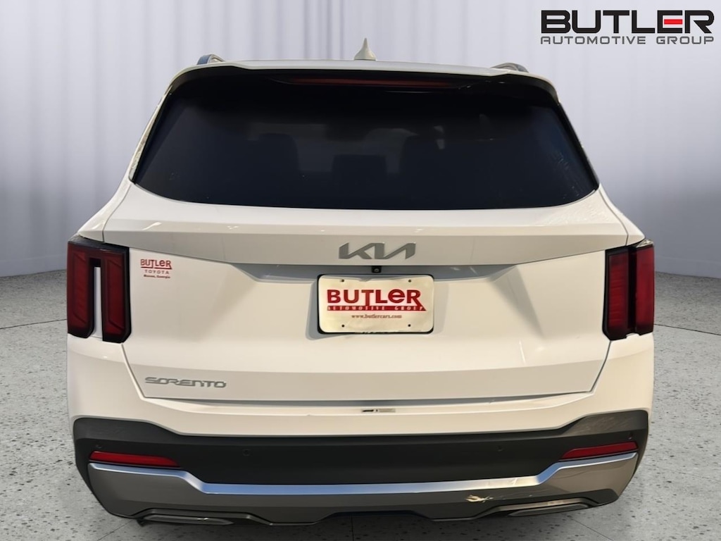 Used 2024 Kia Sorento S SUV