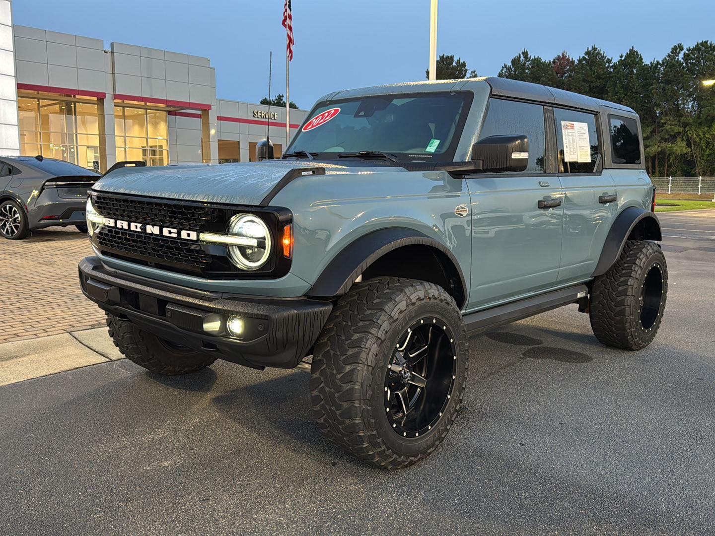2022 Ford Bronco Badlands photo 2
