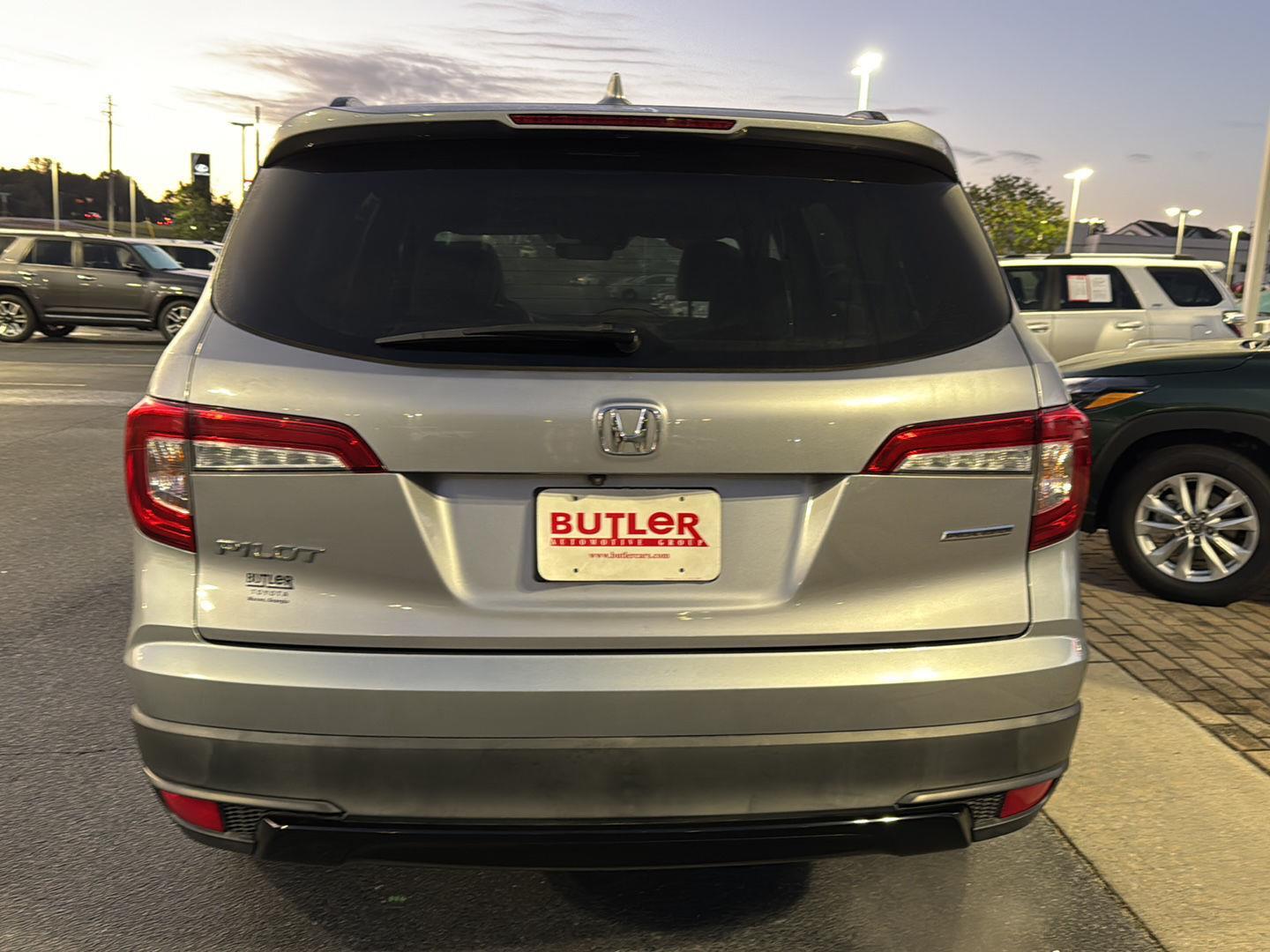 2021 Honda Pilot Special Edition photo 2