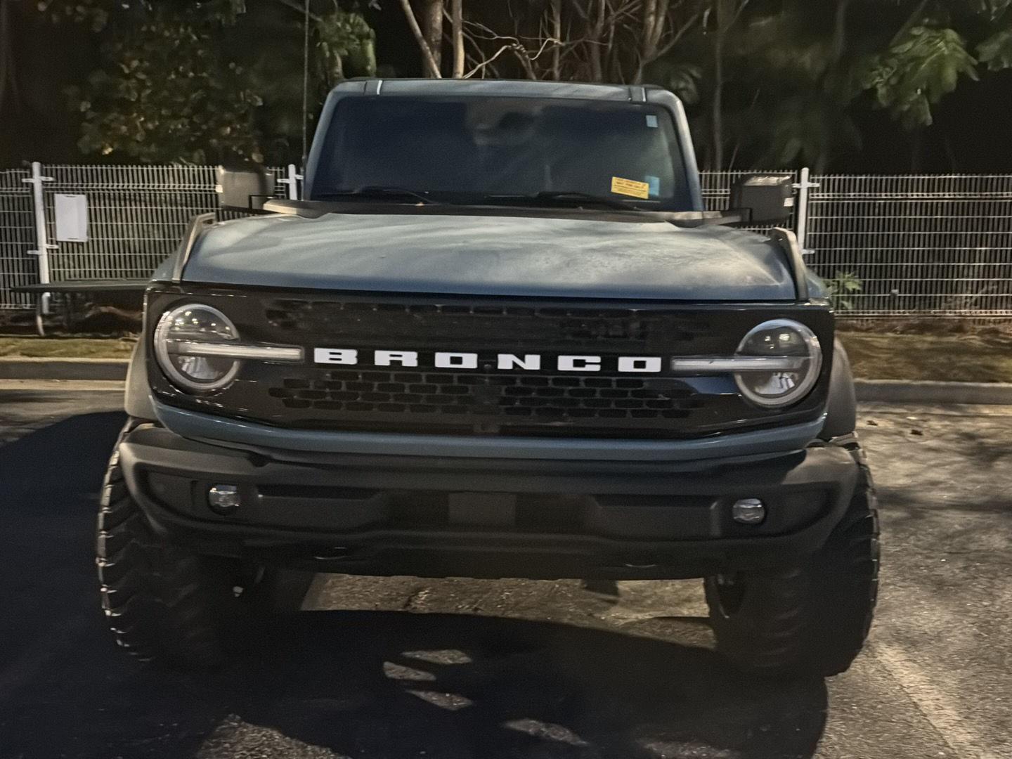 2022 Ford Bronco Badlands photo 3
