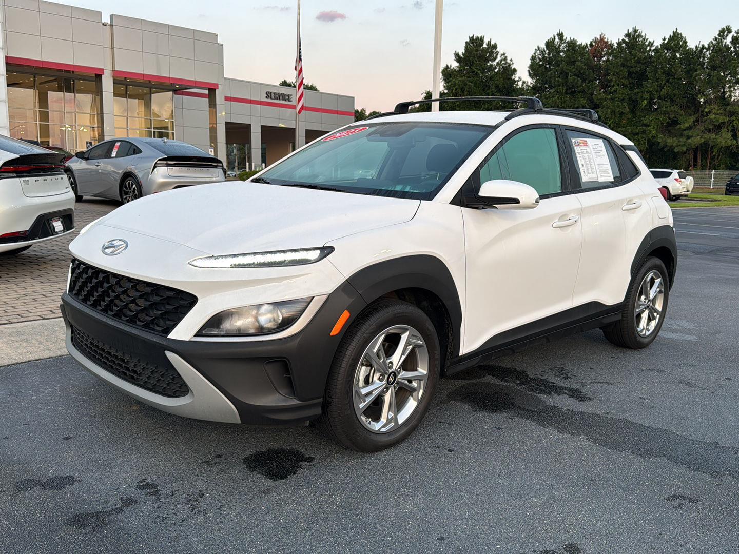 2023 Hyundai Kona SEL photo 2