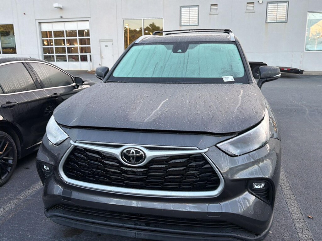 Used 2022 Toyota Highlander XLE SUV