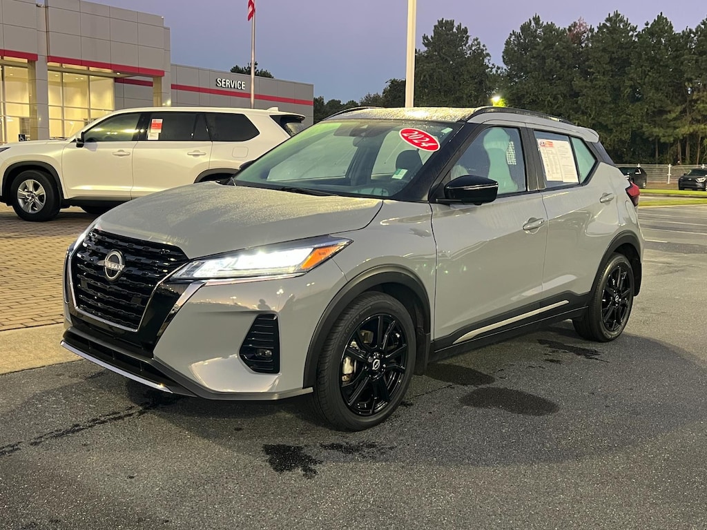 Used 2024 Nissan Kicks SR SUV