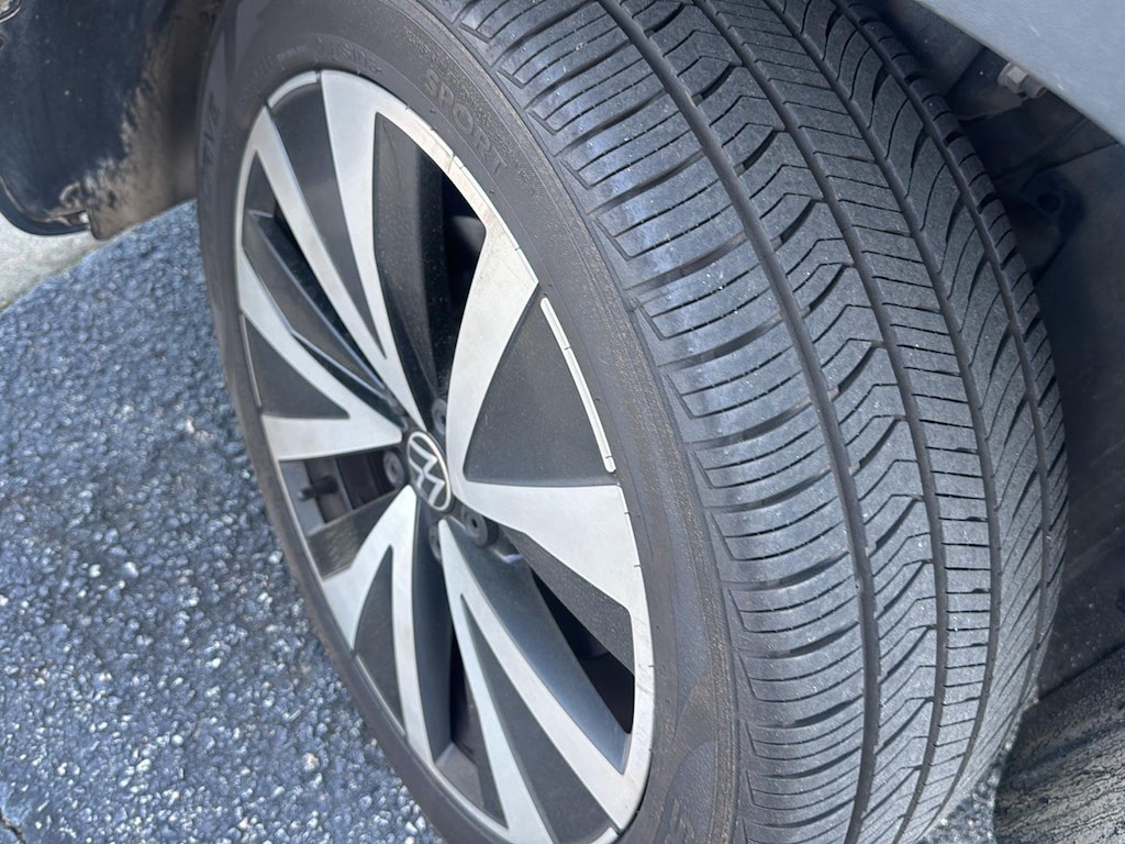 Used 2022 Volkswagen Taos SE SUV