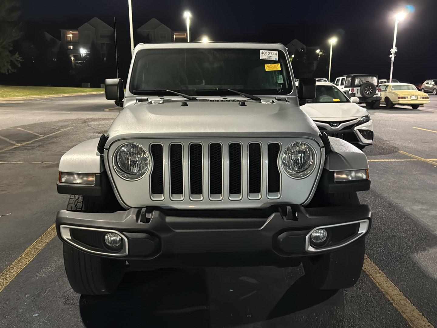 2022 Jeep Wrangler Unlimited Sahara photo 3