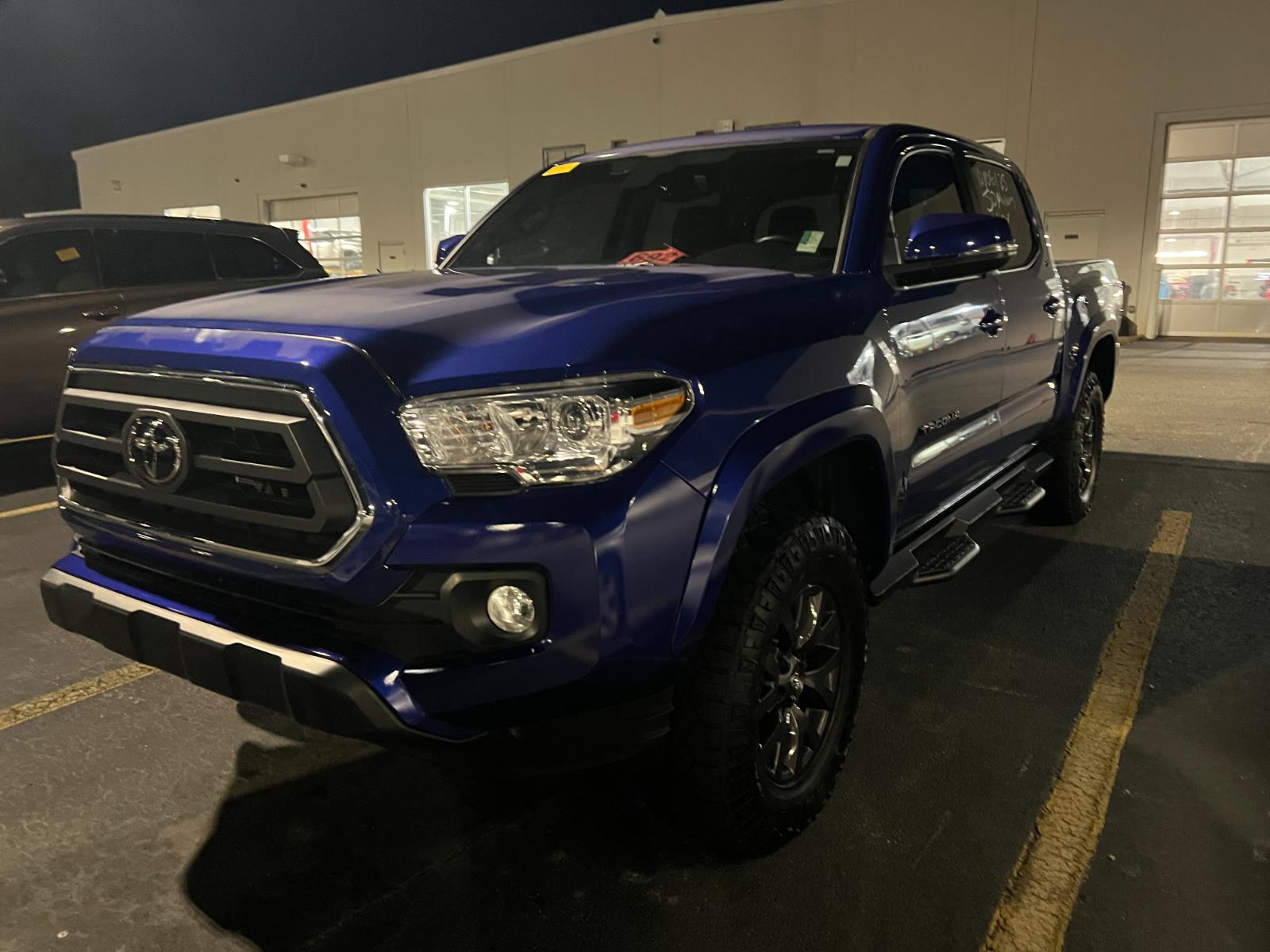 2023 Toyota Tacoma SR5 V6 photo 2