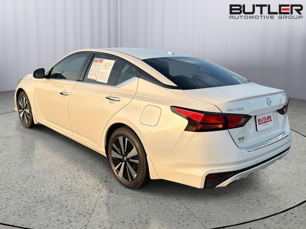 Used 2021 Nissan Altima 2.5 SL Sedan