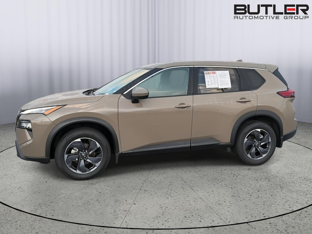 Used 2024 Nissan Rogue SV SUV