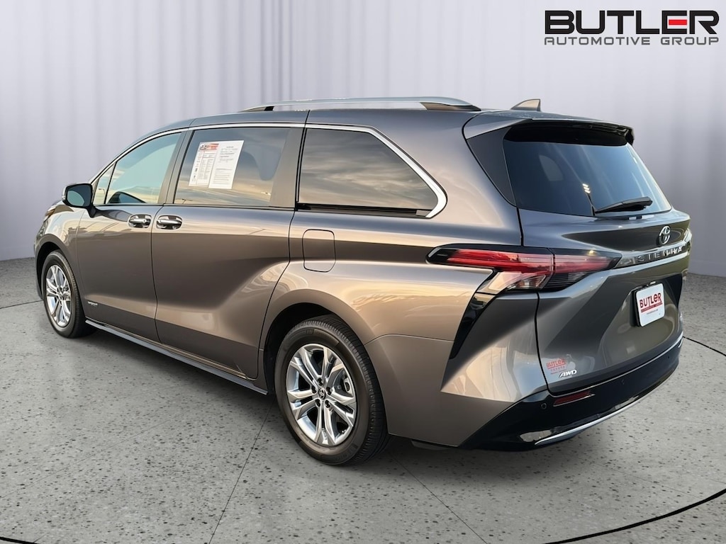 Used 2021 Toyota Sienna Platinum 7-Passenger Van