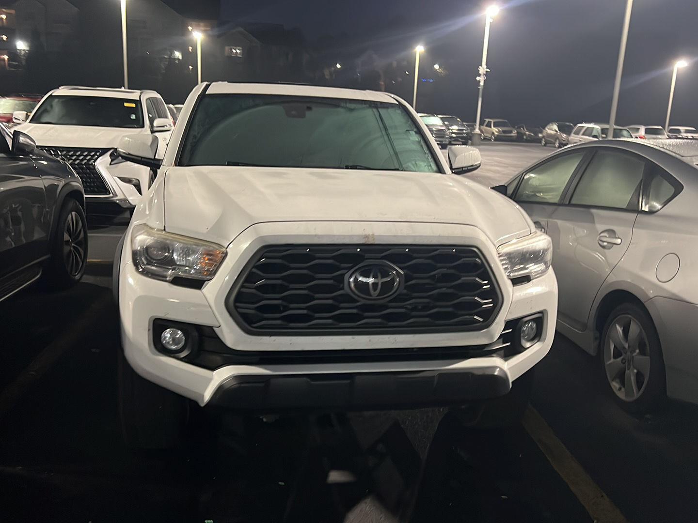 2020 Toyota Tacoma TRD Off-Road photo 3