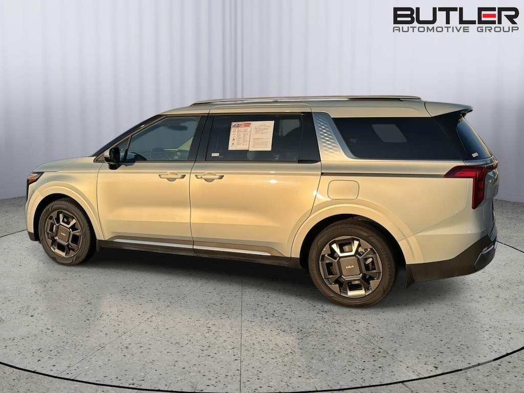 Used 2025 Kia Carnival Hybrid SX Van