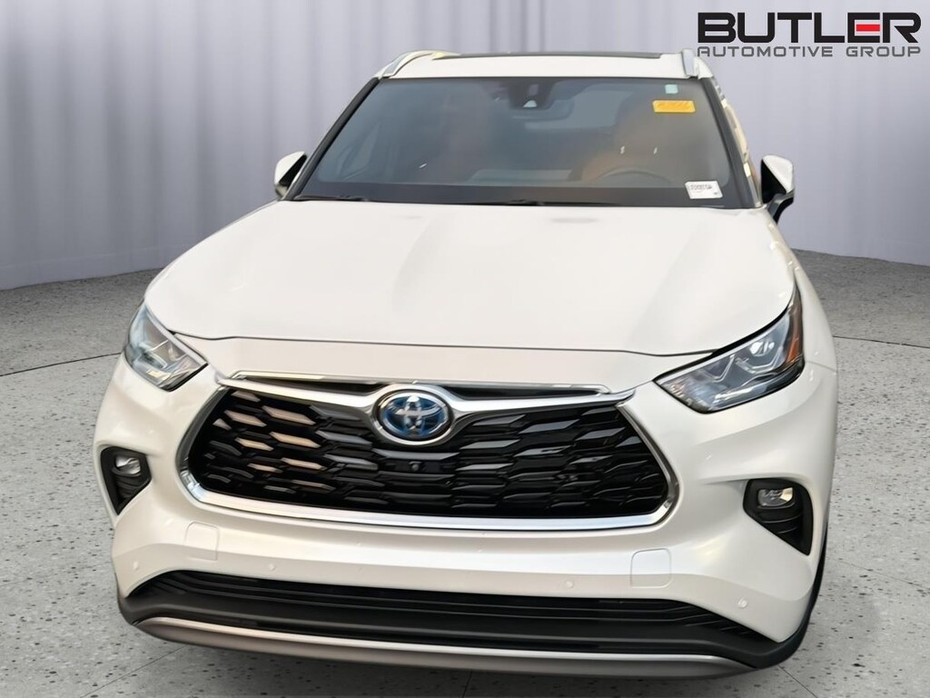 Used 2024 Toyota Highlander Hybrid Platinum SUV