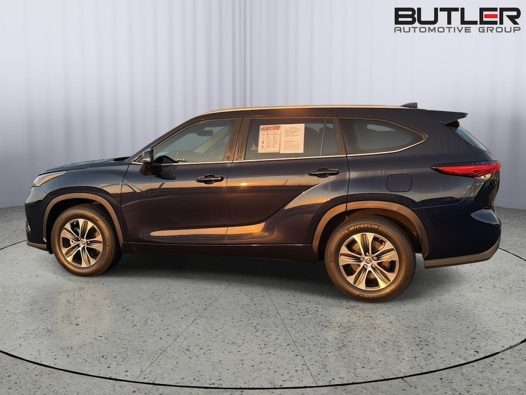 Used 2023 Toyota Highlander XLE SUV