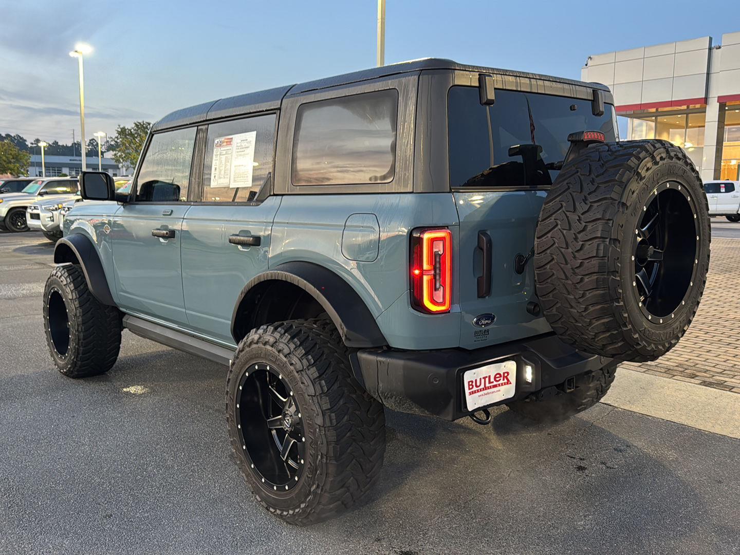 2022 Ford Bronco Badlands photo 3