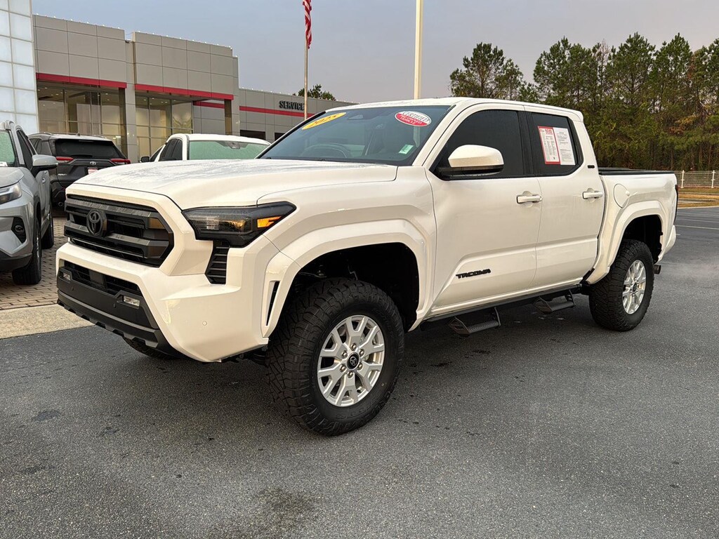 Used 2025 Toyota Tacoma SR5 Truck