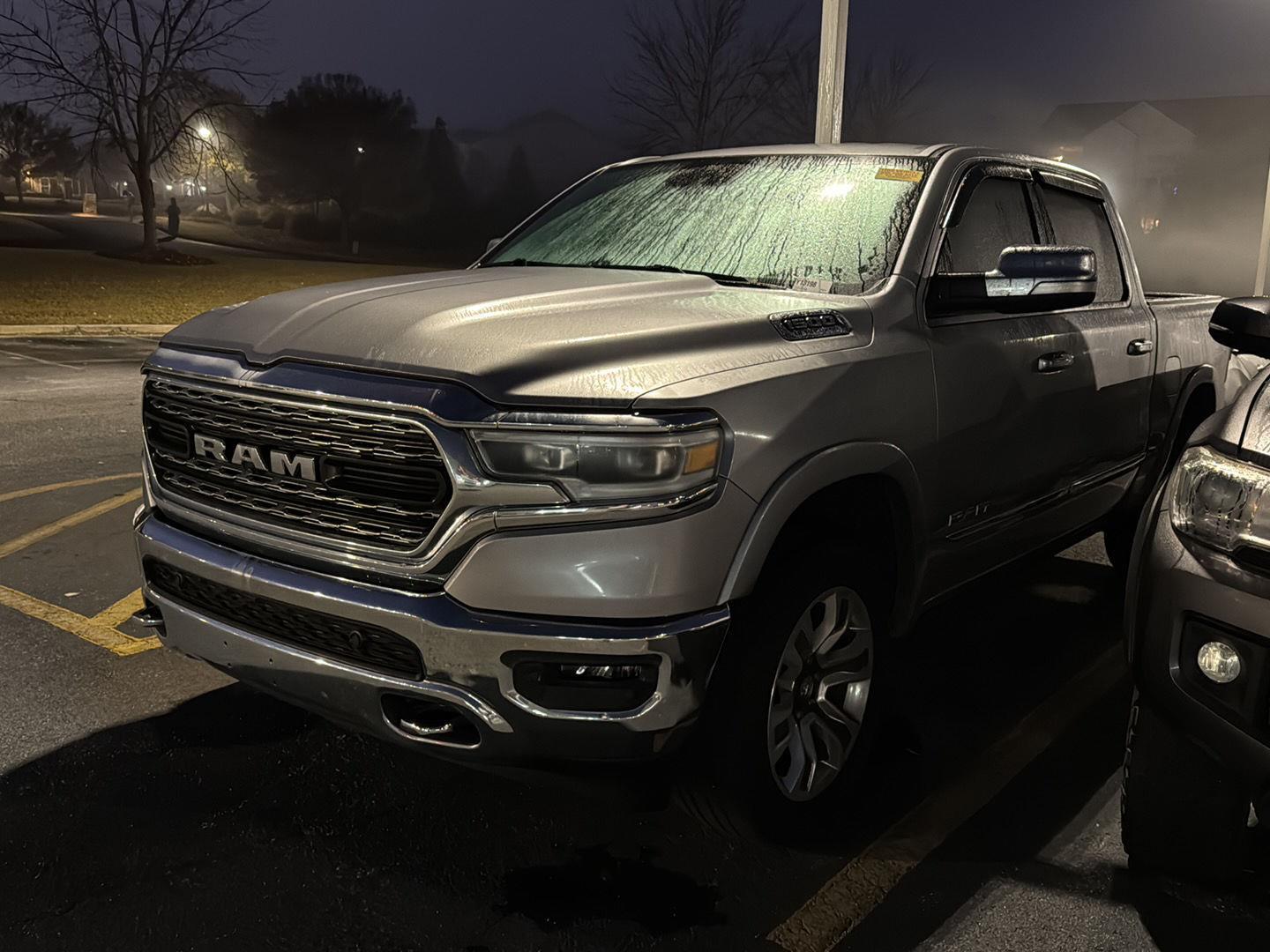 2022 Ram 1500 Limited photo 2