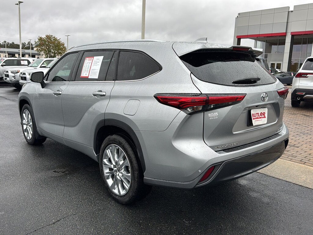 Used 2022 Toyota Highlander Limited SUV