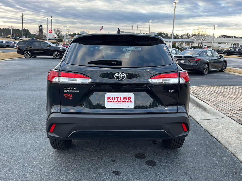 Used 2025 Toyota Corolla Cross LE SUV