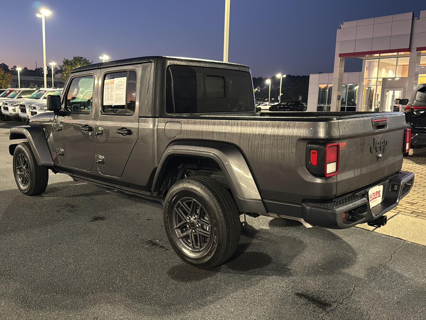 2024 Jeep Gladiator Sport S photo 3