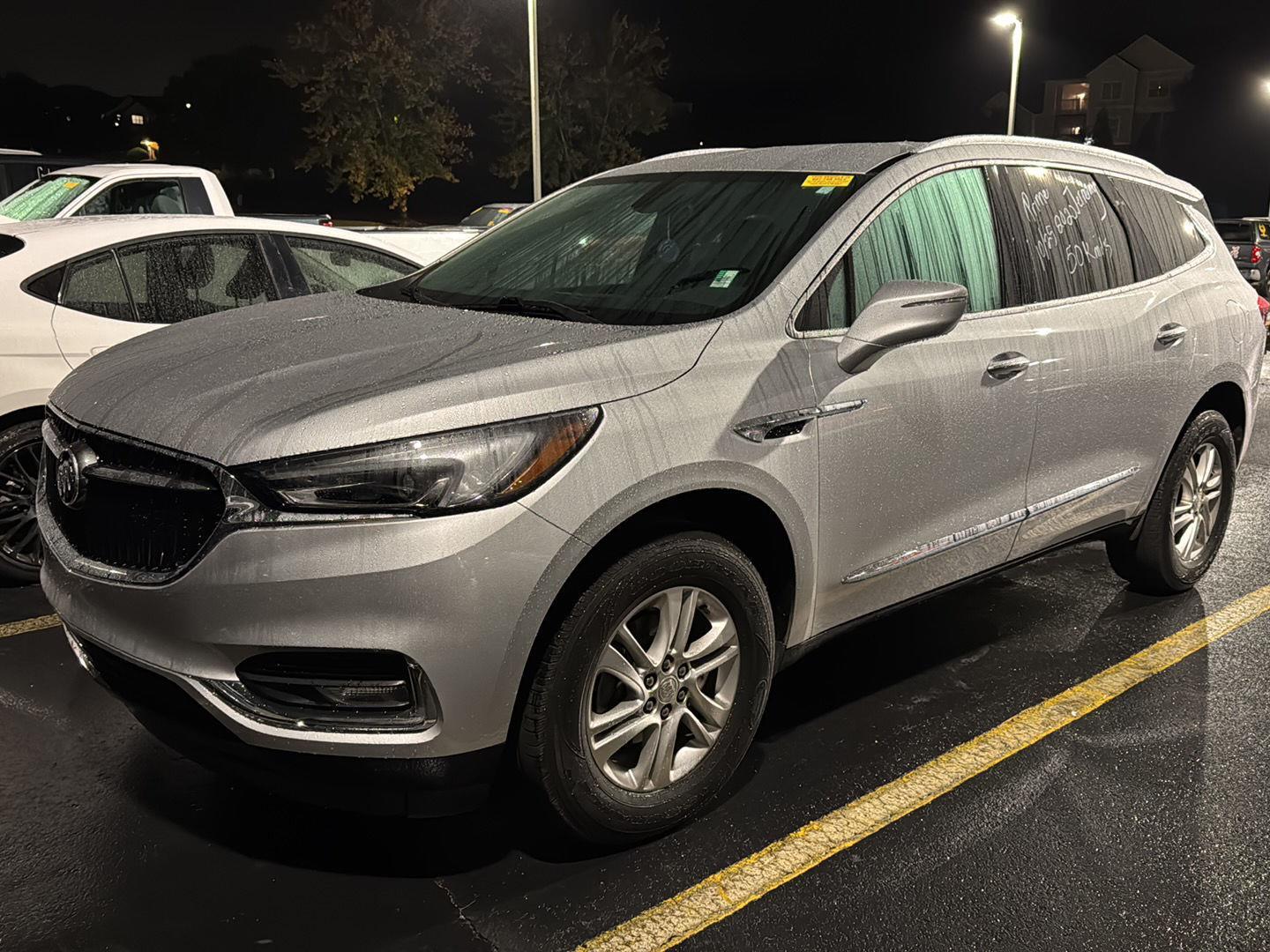 2020 Buick Enclave Essence photo 2