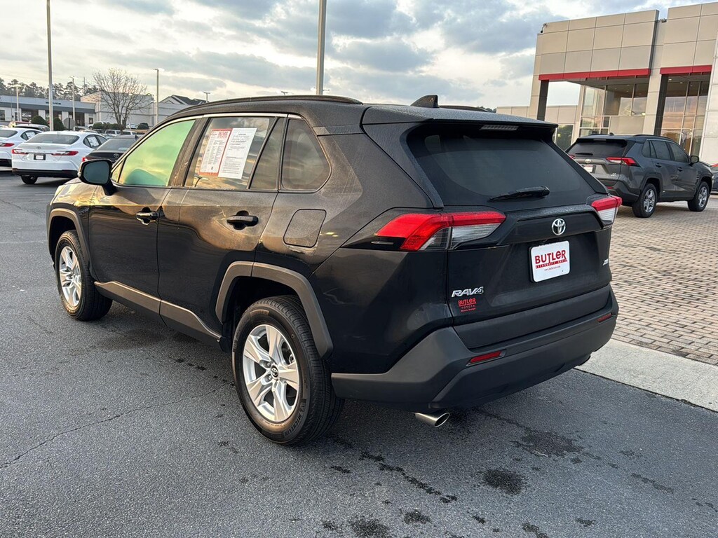 Used 2020 Toyota RAV4 XLE SUV