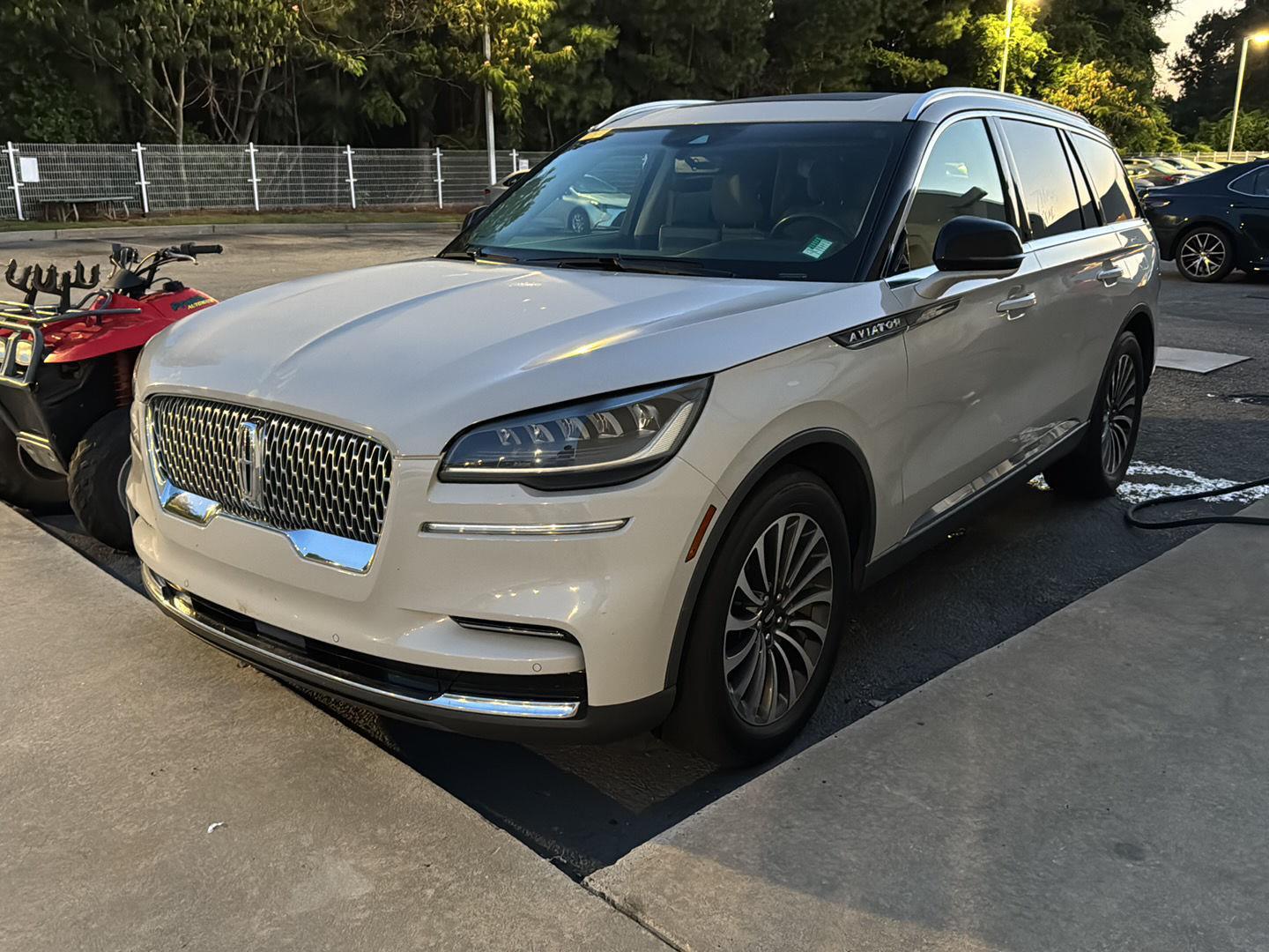 2022 Lincoln Aviator Reserve photo 2