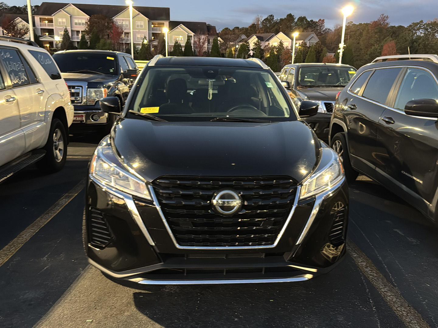 2021 Nissan Kicks SV photo 3