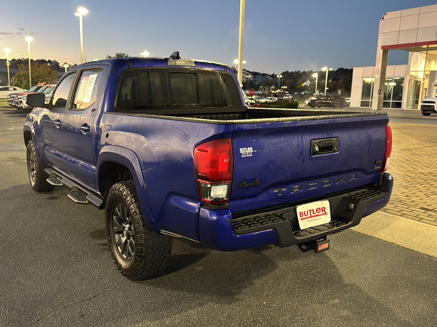 2023 Toyota Tacoma SR5 V6 photo 4
