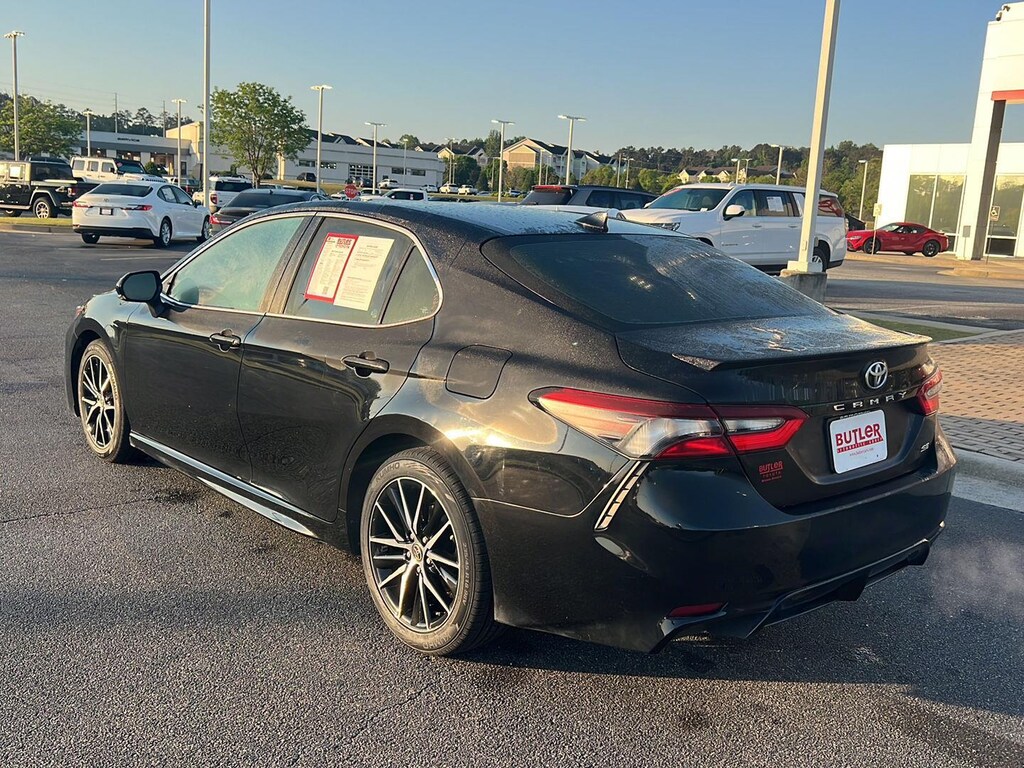 Used 2023 Toyota Camry SE Sedan