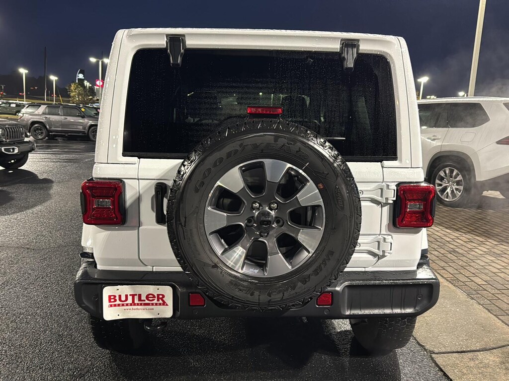 Used 2022 Jeep Wrangler Unlimited Sahara SUV