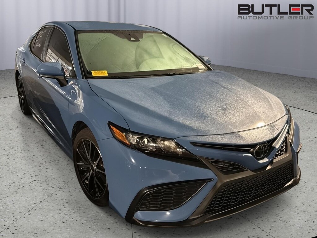 Used 2024 Toyota Camry SE Sedan