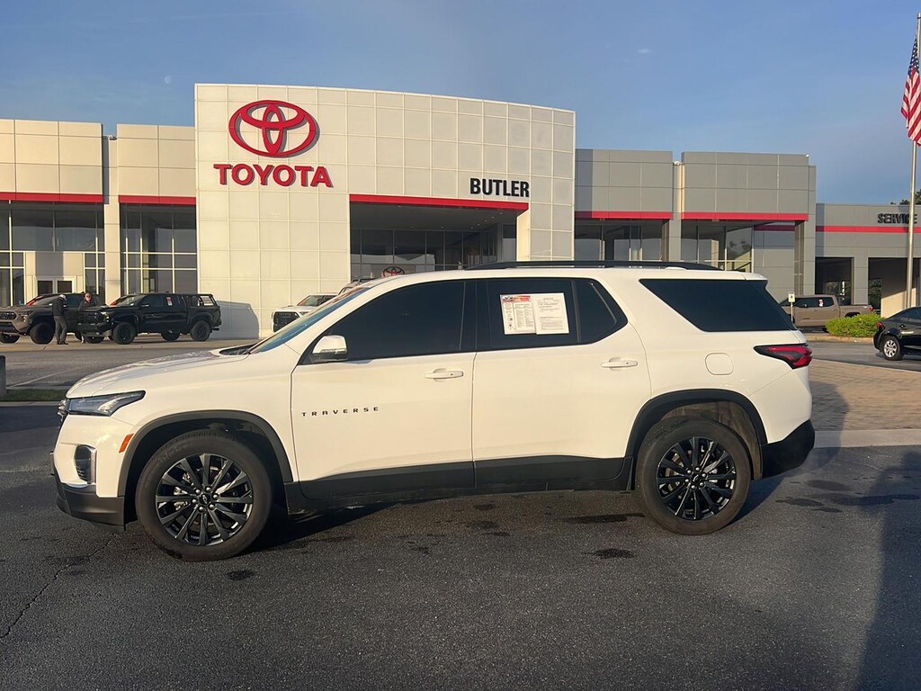 Used 2023 Chevrolet Traverse RS SUV
