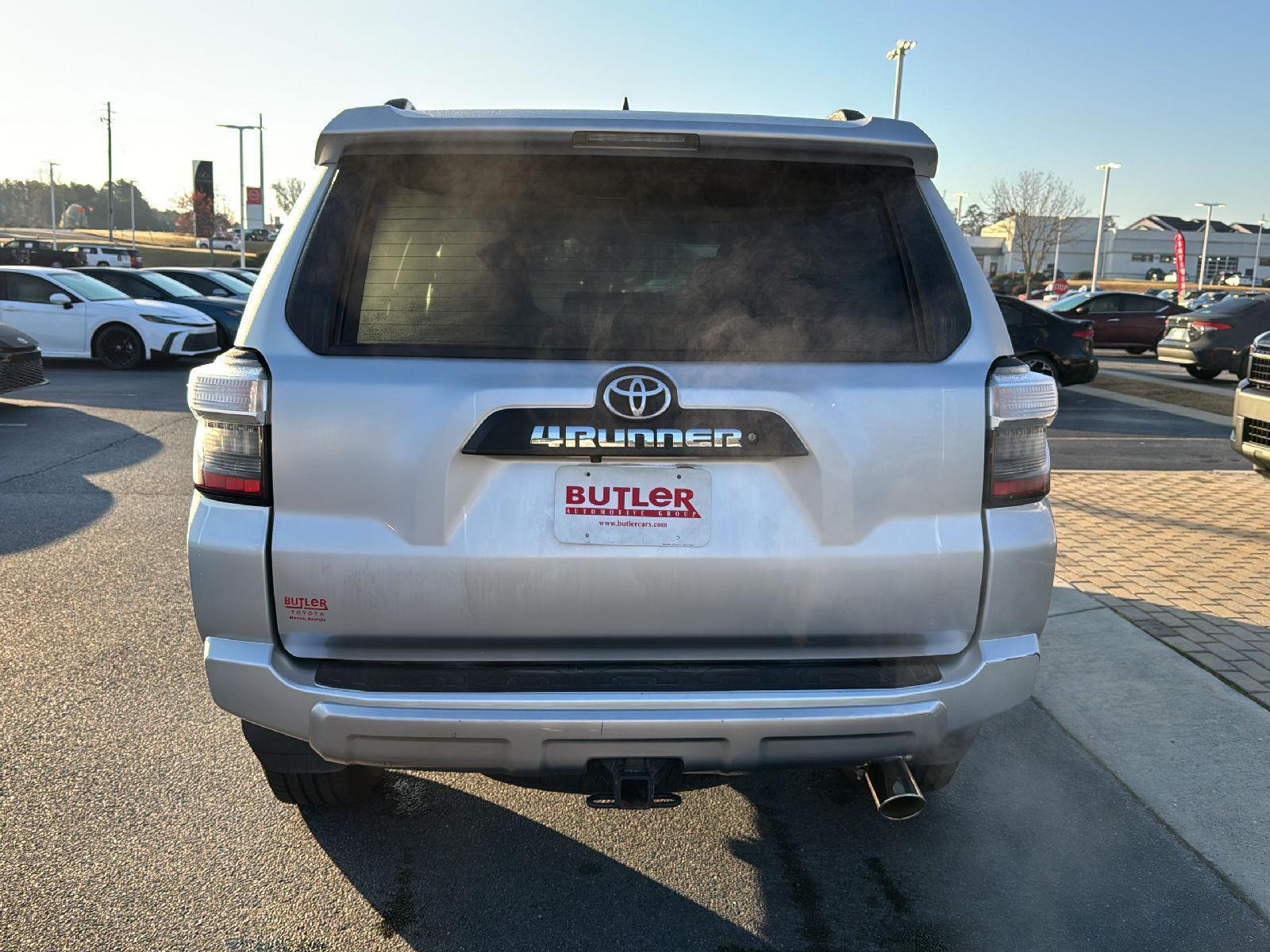 Toyota 4Runner Trail 2014: Legenda Jalan Raya dan Medan Off-Road yang Tak Lekang Oleh Waktu