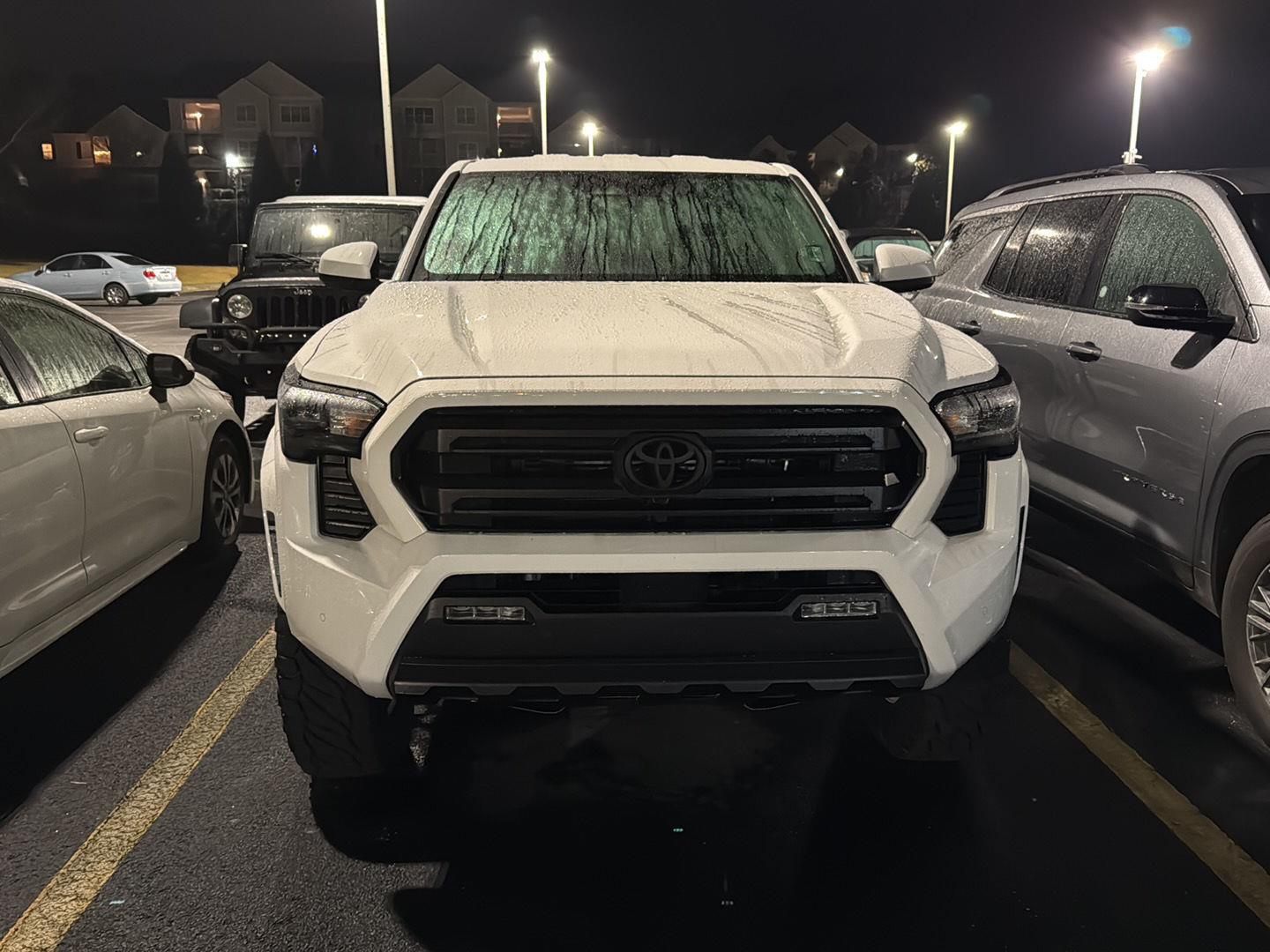 2025 Toyota Tacoma SR5 photo 3