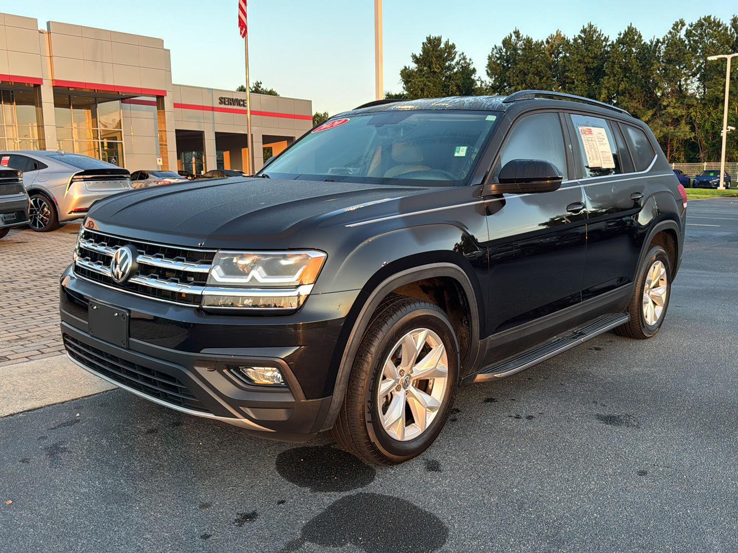 2020 Volkswagen Atlas SE photo 2