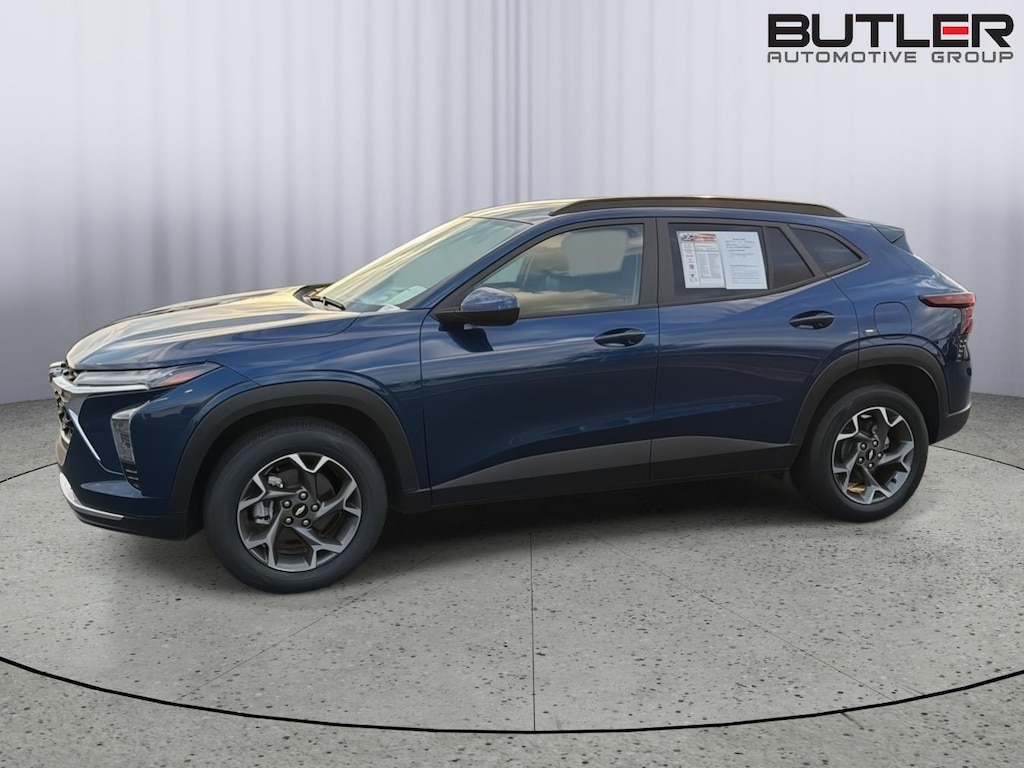 Used 2024 Chevrolet Trax LT SUV